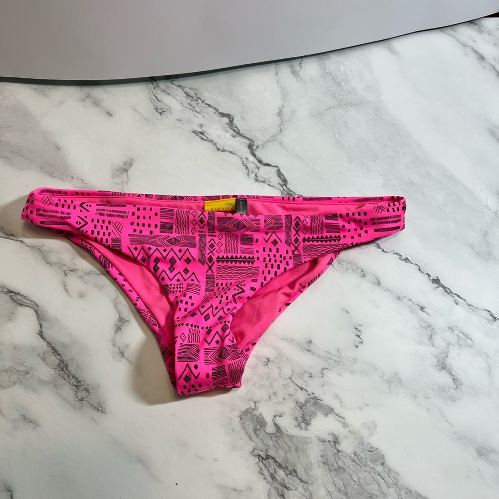 LA Hearts Bikini Bottoms SZ SM